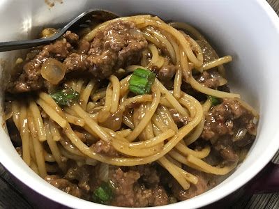 The Pastry Chef's Baking: Spicy Szechuan Noodles with Beef Sauce Spicy Schezwan Noodles With Beef, Spicy Szechuan Noodles With Beef, Spicy Schezwan Noodles, Spicy Szechuan Noodles, Szechuan Noodles, Asian Pasta, Beef Sauce, Spicy Noodles, Spicy Beef