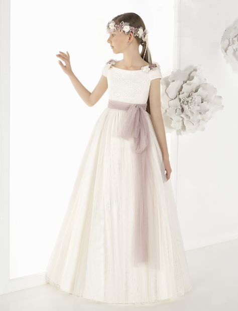 Spring Princess Style First Communion Tulle Dress, Spring First Communion Princess Dress In Organza, Spring First Communion Dress With Bow, Comunion Dress, Organza First Communion Dress With Ruffles, White First Communion Dress For Spring Dress-up, Wedding Dress Trends, Girls Dresses, Flower Girl Dresses