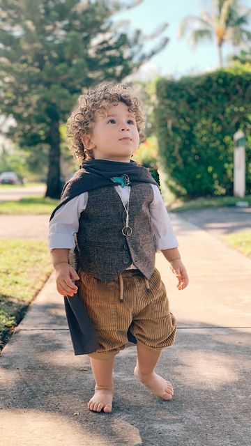 Lotr Hobbit Costume, Frodo Costume Kids, Family Hobbit Costumes, Hobbit Costume Kids, Halloween Toddler Costumes Boy, Family Lord Of The Rings Costume, Lotr Family Costume, Toddler Hobbit Costume, Family Costumes With Baby And Toddler