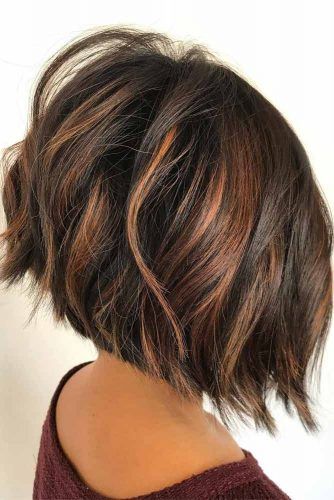 Latest Short Ombre Hair Styles ★ See more: http://lovehairstyles.com/latest-short-ombre-hair-styles/ Brunette Inverted Bob, Shoulder Length Inverted Bob, Short Inverted Bob Hairstyles, Layered Inverted Bob, Inverted Bob With Layers, Κούρεμα Bob, Short Ombre Hair, Thick Wavy Hair, Bob Hairstyles For Thick