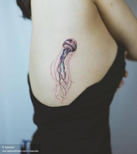 Jellyfish Jellyfish Jewelry, Jellyfish Photography, 16 Tattoo, Jellyfish Drawing, Petit Tattoo, Jellyfish Craft, Jellyfish Tattoo, Cool Chest Tattoos, Chest Tattoos For Women