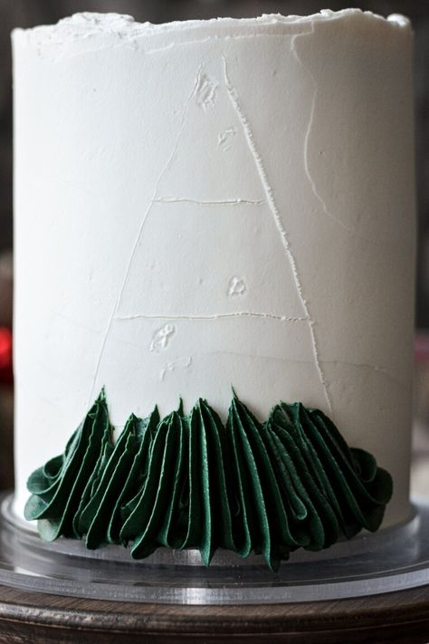 Cake Decorating Ideas Christmas, Buttercream Christmas Tree, Tree Cake Tutorial, Holiday Cake Designs, Christmas Tree Desserts, Mini Christmas Cakes, Kitchen Organizing Ideas, Christmas Cakes Easy, Christmas Themed Cake