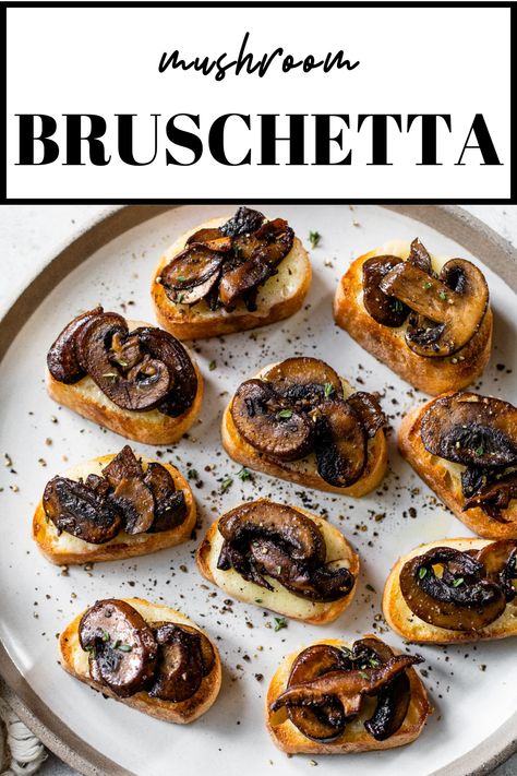 Mushroom Bruschetta is an easy appetizer that's ready in under 25 minutes! Toasted cheesy bread topped with caramelized mushrooms, thyme and balsamic, it's an instant crowd-pleaser. Mushroom Bruschetta Recipe, Vegan Bruschetta, Bruschetta Recept, Mushroom Bruschetta, Party Canapes, Vegan Dinner Party, Pbs Food, Oreo Fudge, Bruschetta Recipe