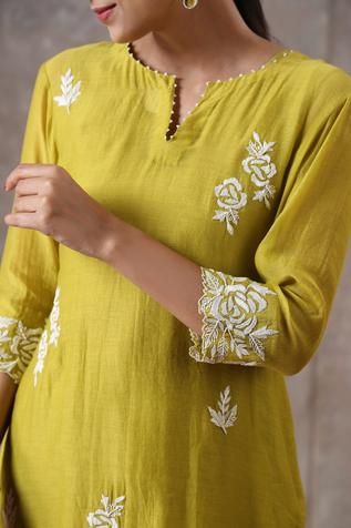 Shop for Rekha by Deepak Nagrani Green Chanderi Pearl Embroidered Kurta Set for Women Online at Aza Fashions Embroidered Kurta Sets, Embroidered Kurta Designs Women, Fashion Dress Up Games, Embroidery Fashion Detail, Hand Embroidery Dress, Neck Designs For Suits, Designer Kurti Patterns, Kurti Embroidery Design, Kurta Neck Design