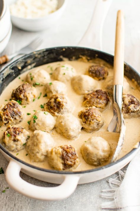 Swedish Meatballs made with juicy, perfectly seasoned ground beef and pork meatballs smothered in a rich, creamy, savory gravy. Packed with delicious flavor, this homemade version of everyone's favorite Ikea meatballs is comfort food at its best and loved by the whole family. Beef And Pork Meatballs, Ikea Meatballs, Red Curry Sauce, Beef And Pork, Pork Meatballs, Homemade Meatballs, Swedish Meatballs, Chicken Meatballs, Kraft Recipes