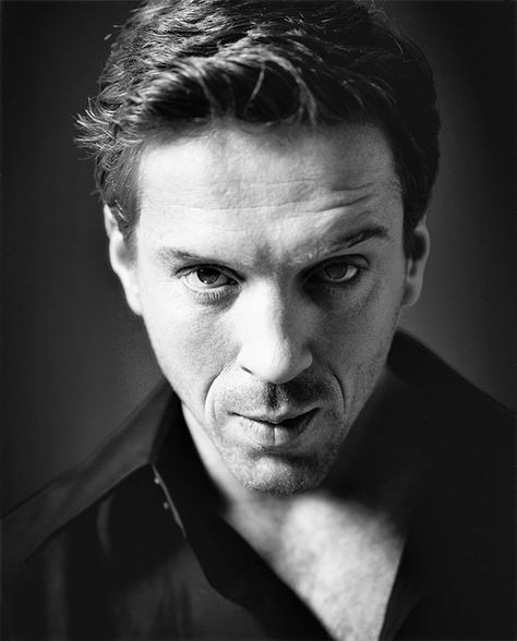 Damian Lewis- Damian Lewis - a maybe to play Peter Kirk in the future of the Trek timelines (REPIN) Damien Lewis, Ginger Man, Chicken Farmer, Damian Lewis, Celebrity Photography, Ginger Men, Band Of Brothers, Famous Men, Sports Stars