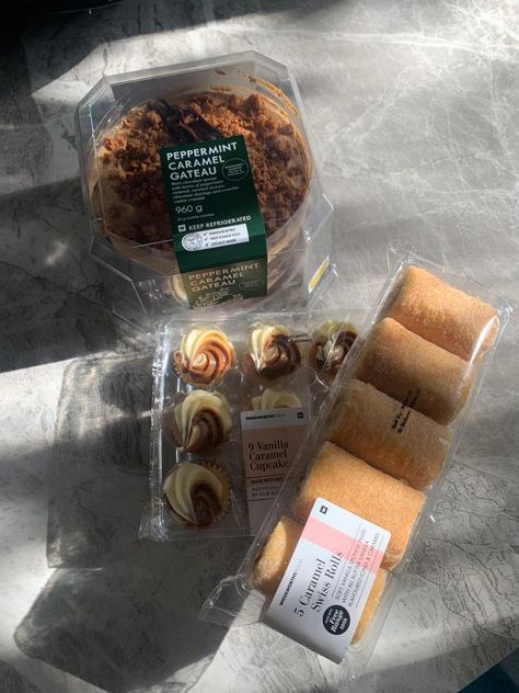 Woolworths Aesthetic, Woolworths Cake, Caramel Swiss Roll, Woolworths Cakes, Friendship Dates, Woolworths Food, Snack Pictures, Picnic Date Food, Swiss Rolls