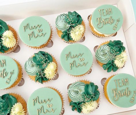 Cupcake Icing Designs, Icing Designs, Green Cupcakes, Cupcake Decorating Tips, Icing Design, Twins Birthday, Custom Birthday Cakes, Cupcake Icing, From Miss To Mrs