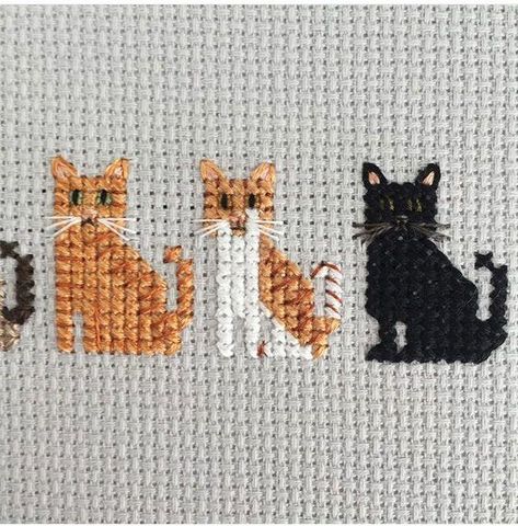 Cross Stitch Cats, Cat Cross Stitch Charts, Black Cat Cross Stitch, Cross Stitch Family, Cat Cross Stitches, Cat Cross Stitch Pattern, Pola Kristik, Cross Stitch Bookmarks, Mini Cross Stitch