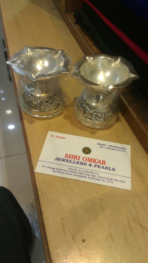 Silver Lamps For Pooja, Silver Deepam, Silver Articles, Silver Lamp, Mesh Wreath Tutorial, Pooja Items, Silver Pooja Items, Jewellery Indian, Silver Jewellery Indian