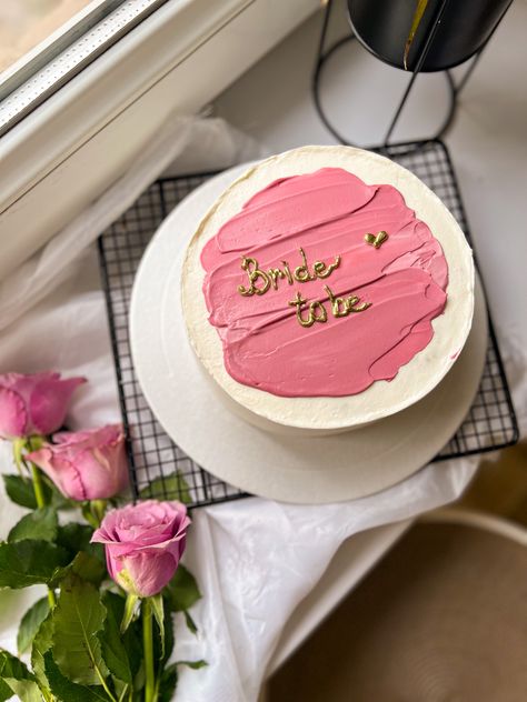 Bride To Be Cakes Ideas Simple, Simple Bachelorette Cake Ideas, Bacholerette Cake Designs, Bridal Shower Bento Cake, Bride To Be Bento Cake, Bachelorette Cake Ideas Classy, Bride To Be Pasta, Groom To Be Cake Designs, Bride Partisi