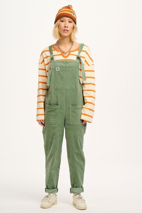 Our iconic ‘Original’ dungaree, in Green Bay velvety organic corduroy. Shipping worldwide with free UK delivery over £69! Lucy Yak Dungarees, Loose Overalls Outfit, Light Green Jumpsuit, Green Overalls Outfits, Green Dungarees, Dungarees Pattern, Corduroy Outfit, Outfit Overall, Short Dungarees