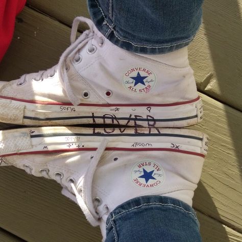 Taylor Swift Lyrics On Converse, Taylor Swift Converse Shoes, Taylor Swift Sneakers, Taylor Swift Converse, Converse Drawings, White Converse Aesthetic, Painting Converse, Concert Shoes, Lover By Taylor Swift