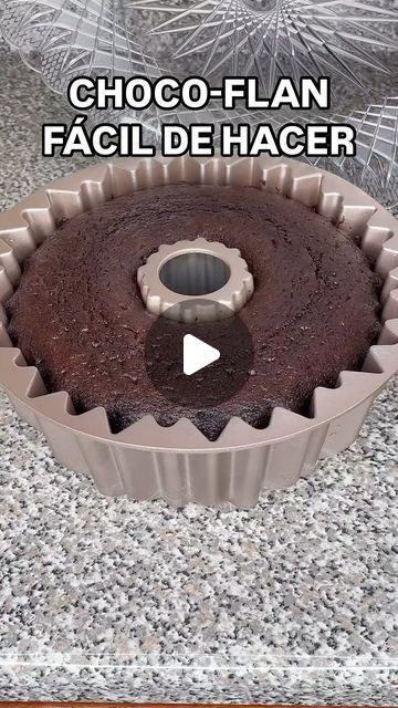 Abbynel Rojas | #chocoflan #flan #chocolate #chocolatecake #delicious #loveit #receta #❤️ #🥰 #yummy | Instagram Chocoflan Cake, Choco Flan, Chocoflan Recipe, Flan Cake, Mexican Dessert, Box Cake, Dessert Bars, Thanksgiving Dinner, Flan