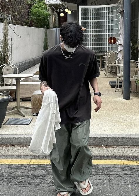 Our Guide To The Acubi Aesthetic — A Style Set Baggy Clothes Aesthetic Summer, Short Men Aesthetic, Acubi Aesthetic, Korean Street Fashion Men, Acubi Fashion, Masc Outfits, Baggy Clothes, Mens Casual Dress Outfits, Fashion Aesthetics