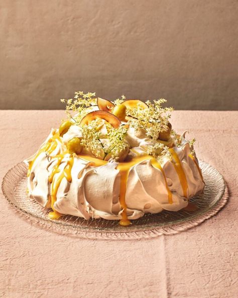 Gooseberry and toasted coconut pavlova Coconut Pavlova, Ready Recipes, Spring Cooking, Elderflower Recipes, Gooseberry Recipes, Summer Fruit Recipes, Pavlova Recipe, Summer Dessert Recipes, Delicious Dishes