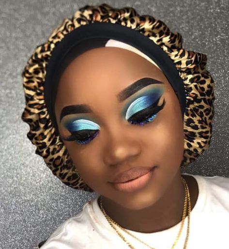 Turquoise Makeup Looks Black Women, Black Queen Makeup, Fierce Makeup, Face Beat Makeup, Brown Girls Makeup, Glitter Makeup Looks, Carnival Makeup, Eye Makeup Styles, Cute Eye Makeup