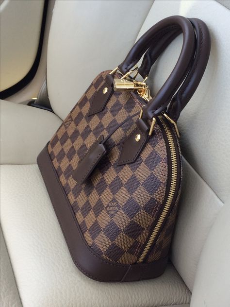 Τσάντες Louis Vuitton, Tas Louis Vuitton, Louis Vuitton Taschen, Tas Lv, Sac Louis Vuitton, Tas Bahu, Luxury Bags Collection, Fall Handbags, Handbag Outfit