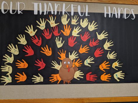 Thankful Bulletin Board Ideas, Easy Bulletin Board, Easy Bulletin Boards, Hand Turkey, Board Ideas, Christmas Craft, Eu Flag, Fun Easy, Bulletin Boards