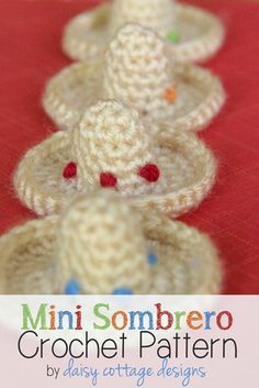 free hat crochet pattern Crochet Sombrero, Daisy Cottage, Tiny Crochet, Cottage Designs, Mexican Hat, Mini Hat, Hat Tutorial, Crochet Keychain, Crochet Free