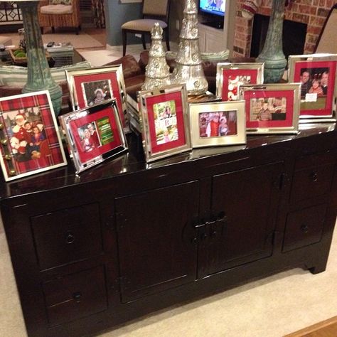 Use holiday color mats and embellishments to give a festive flair to framed picture displays Santa Pictures Display Yearly, Christmas Creatives, Picture Displays, Santa Claus Pictures, Santa Pictures, Sleigh Bells, Seasonal Decorations, Grinch Stole Christmas, Photo Display