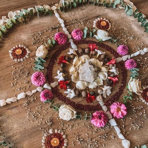 All I've been craving lately is to cocoon with my sisters. This weekend we'll get to do exactly that in this beautiful farm with nature and animals around in a comfortable house to host our goddess rituals. 🔮🌿🏡✨🌻 I'm excited to drop into my womb and my body and to ease into the energy and emotions that have been processing. 🧘🏻‍♀️☯️ I'm excited to be guided by some excellent facilitators and to share my own gifts of songs, cacao ceremony, some nourishing, gentle movements, and the healing pl... Cacao Ceremony, Comfortable House, Nature And Animals, Beautiful Farm, Im Excited, This Weekend, Healing, Energy, Songs