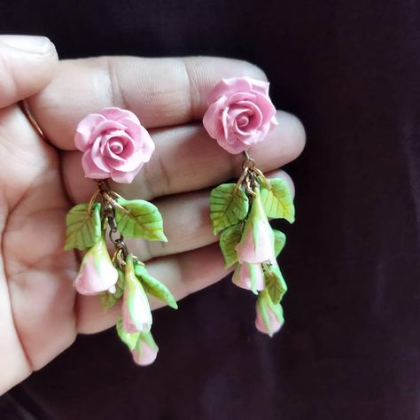 Clay Rose Earrings, Clay Rose, Work Necklaces, Polymer Clay Flower Jewelry, Diy Earrings Polymer Clay, Painted Clay, Traditional Indian Jewellery, Long Earring, Teen Jewelry