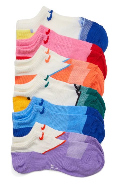 Medias Aesthetic, Aesthetic Socks, Nike Essentials, Moisture Wicking Socks, Nike Original, Nike Socks, Workout Wardrobe, Cute Socks, Birthday Wishlist