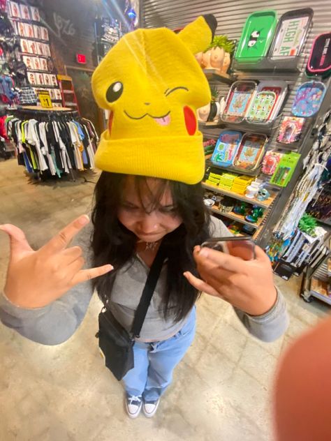 Yellow Beanie Outfit, Pikachu Beanie, Yellow Beanie, Beanie Outfit, Body Figure, Cute Fits, Photo Ideas, Pikachu, Yellow