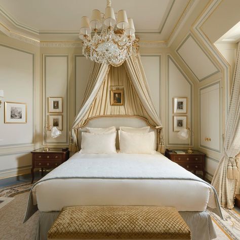 Ritz Paris on Instagram: “The Prince of Wales - and future King Edward VII - was a loyal client of César Ritz. He once said “Where Ritz goes, I go”. The Suite…” Modern Traditional Bedroom, French Country Decorating Bedroom, Country Bedroom Furniture, Old Money House, The Ritz Paris, French Style Bedroom, Paris Bedroom, Ritz Paris, French Country Bathroom