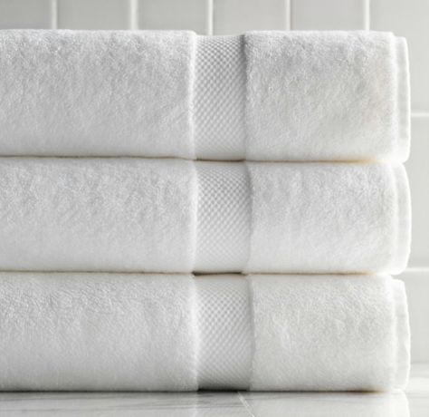 Turkish Towels Turkish Towels Bathroom, Toilet Paper Holder Shelf, Best Bath Towels, White Tub, White Bath Towels, Fluffy Towels, Turkish Bath Towels, White Bath, Guest Bathrooms