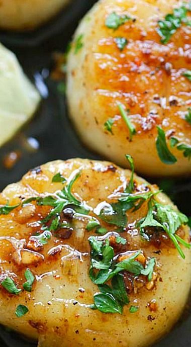 Butter Scallops Recipe, Garlic Butter Scallops Recipe, Best Scallops, Garlic Butter Scallops, Best Scallop Recipe, Garlic Scallops, Butter Scallops, Scallops Recipe, Seafood Entrees