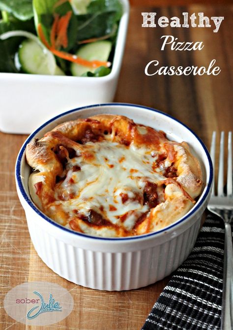 Healthy Pizza Casserole Recipe - Comfort Food Alert - Sober Julie Healthy Pizza Casserole, Ramkin Recipes, Casseroles Healthy, Healthy Pizzas, Ramekin Recipes, Ramekin Recipe, Pizza Casserole Recipe, Pizza Ideas, Pizza Casserole