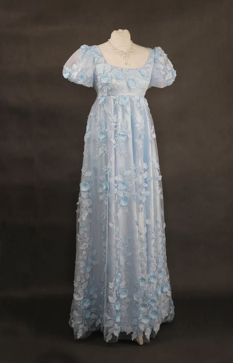 Blue Regency Dress, Bridgerton Daphne, Bridgerton Dresses, 1800s Dresses, Daphne Bridgerton, Regency Era Fashion, Daphne Dress, Period Dress, Regency Dress