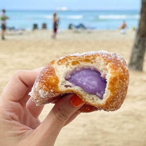 Hawaiian Doughnut, Leonards Bakery, Hawaii Graduation, Malasadas Recipe, Portuguese Sweet Bread, Breakfast Around The World, Oahu Vacation, Austin Food, Hawaiian Food