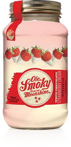 Strawberry Moonshine Recipe, Ole Smoky Moonshine, White Chocolate Covered Strawberries, White Chocolate Recipes, White Chocolate Strawberries, Moonshine Recipes, Strawberry Puree, Hot Chocolate Mix, Strawberry Cream