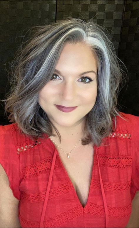 Grey Hair Transformation, Gorgeous Gray Hair, Grey Hair Inspiration, Beautiful Gray Hair, Natural Gray Hair, Transition To Gray Hair, Hair 2024, Blending Gray Hair, Gray Hair Highlights