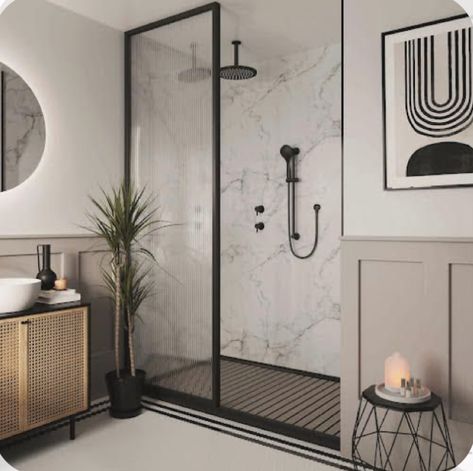 Small Ensuit, Ensuite Bathroom Decor, Pvc Bathroom Panels, Ensuite Bathroom Layout, Ensuit Bathroom, Bathroom Colour Ideas, Ensuite Bathroom Ideas, Linda Barker, Ensuite Bathroom Designs