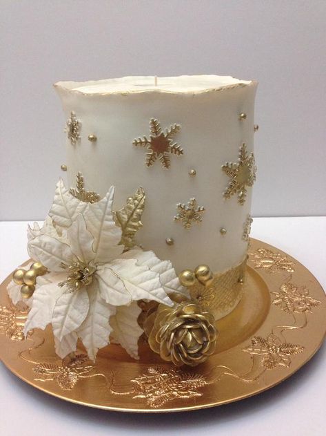 Christmas Candle Cake, Winter Torte, Cube Cake, Christmas Themed Cake, White Poinsettia, I Love Flowers, Fantasy Cake, Christmas Cake Designs, Ricotta Cake