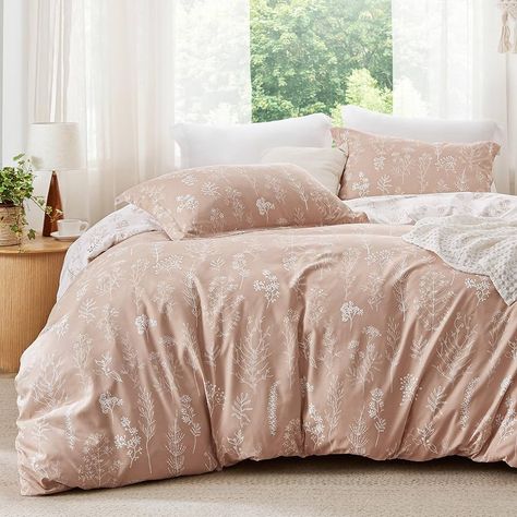 Amazon.com: Bedsure Duvet Cover King Size - Reversible Cute Floral Duvet Cover Set with Zipper Closure, White Bedding Comforter Cover, 3 Pieces, 1 Duvet Cover 104"x90" and 2 Pillow Shams 20"x36" : Home & Kitchen Vintage Comforter, Pink Bedding Set, Floral Comforter Sets, Floral Bedding Sets, Floral Duvet Cover, Floral Duvet, Soft Comforter, King Comforter Sets, King Pillows