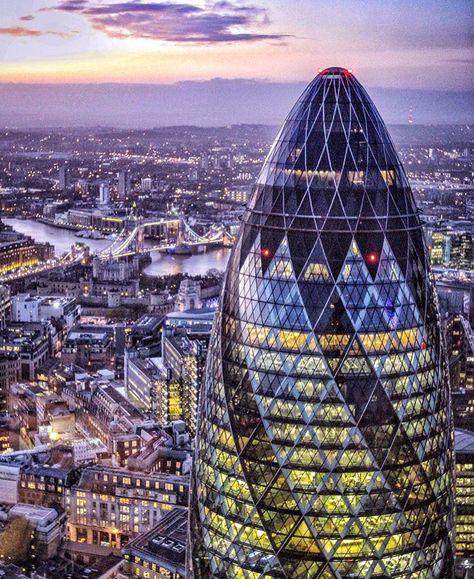 Heron Tower Gherkin London, London Breakfast, The Gherkin, London Living, The Tower Of London, Hello December, London Skyline, Before Sunrise, Go To Work