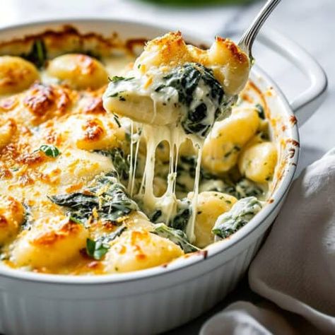 Aldi Dinners, Creamy Pesto Gnocchi, Gnocchi With Spinach, Aldi Meals, Spinach Gnocchi, Gnocchi Bake, Pesto Gnocchi, Family Meal Ideas, Basic Bread Recipe