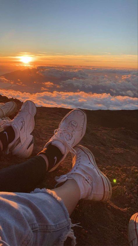 summer bucket list, sunset, sunset aesthetic, summer wallpapers, maui hawaii, Haleakala, Maui HI, hawaii, pretty, beach, summer 2022, beautiful, wallpaper, lock screen, pretty, aesthetic, shoes, converse, pinterest, summer vibes, vibes, summer Hawaii In The Fall, Maui Sunrise Haleakala, Maui Photo Ideas, Hawaii Vibes Aesthetic, Clean Photoshoot, Haleakala Sunset, Maui Photoshoot, Maui Hawaii Aesthetic, Hiking Photo Ideas