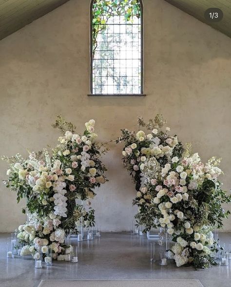 Floral Arrangements Arch, Pokemon Wedding, Ceremony Installation, Chuppah Flowers, Wedding Floral Arrangements, French Chateau Wedding, Altar Arrangement, Wedding Stage Design, Chateau Wedding