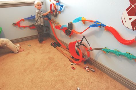 Wall Car Track, Hot Wheels Track Storage, Hot Wheels Bedroom, Hot Wheels Diy, Hot Wheels Wall Tracks, Hot Wheels Wall, Hot Wheels Room, Hot Wheels Track Builder, Truck Room