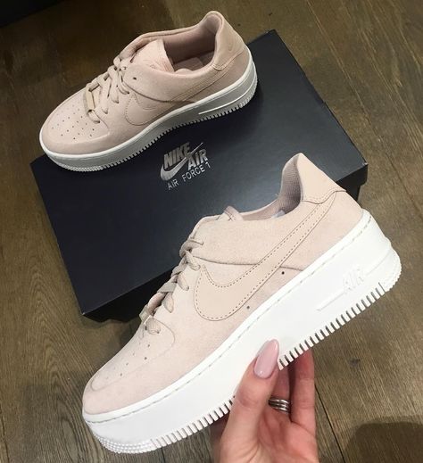 Outfits With Air Force Ones, Nike Air Force 1 Sage Low, Air Force 1 Sage Low, Skor Sneakers, Sneaker Nike, Nike Shoes Air Force, Nike Air Shoes, Cute Sneakers, Hype Shoes