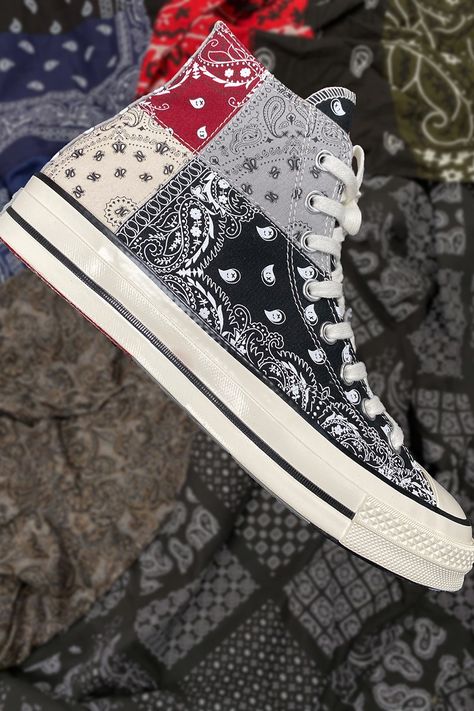 Offspring Wraps Converse Chuck 70 in Patchwork Paisley Pattern Mode Converse, Dr Shoes, Converse Chuck 70, Hype Shoes, Shoe Inspo, Chuck 70, Aesthetic Shoes, Swag Shoes, Vans High Top Sneaker