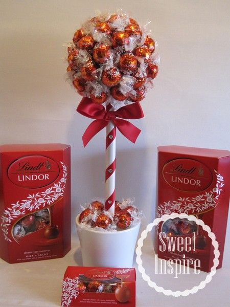 Lindt Chocolate created the Ultimate Winter Bucket List so you don't have to! Visit the Lindt Chocolate Unwrapped Blog for more holiday Lindt-spiration. [Promotional Pin] Candy Trees, Chocolate Tree, Candy Tree, Sweet Trees, Lindt Chocolate, Sweet Bouquet, Candy Crafts, Chocolate Bouquet, Candy Bouquet