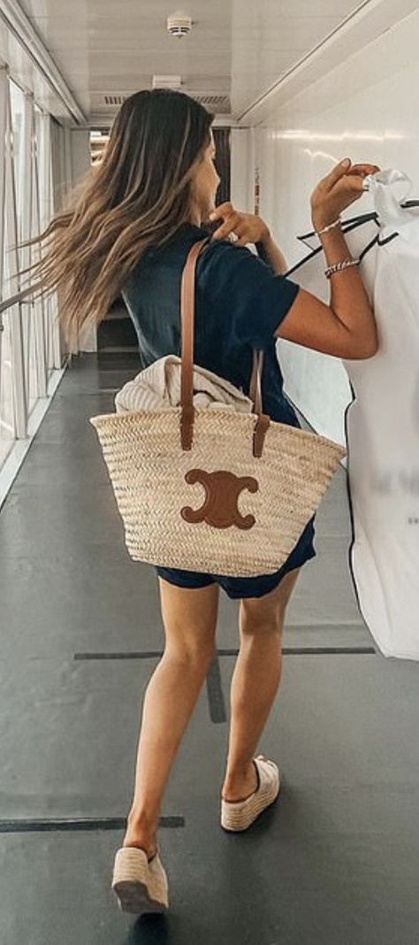 Celine Straw Bag Outfit, Chic Luxury Basket Shoulder Bag, Celine Straw Bag, Celine Triomphe Beach Bag, Celine Beach Bag, Straw Bag Outfit, Luxury Bucket-shaped Straw Bag For Beach, Luxury Beach Straw Bag With Gold-tone Hardware, Singapore Style