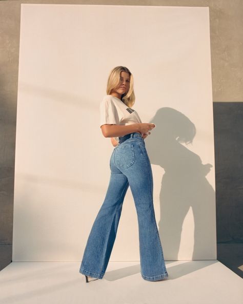 Sofia Richie x Rolla's Campaign Denim Photoshoot, Sofia Richie, Denim Branding, Modern Lifestyle, How To Pose, Denim Flares, Popsugar, Logo Tees, Flare Pants